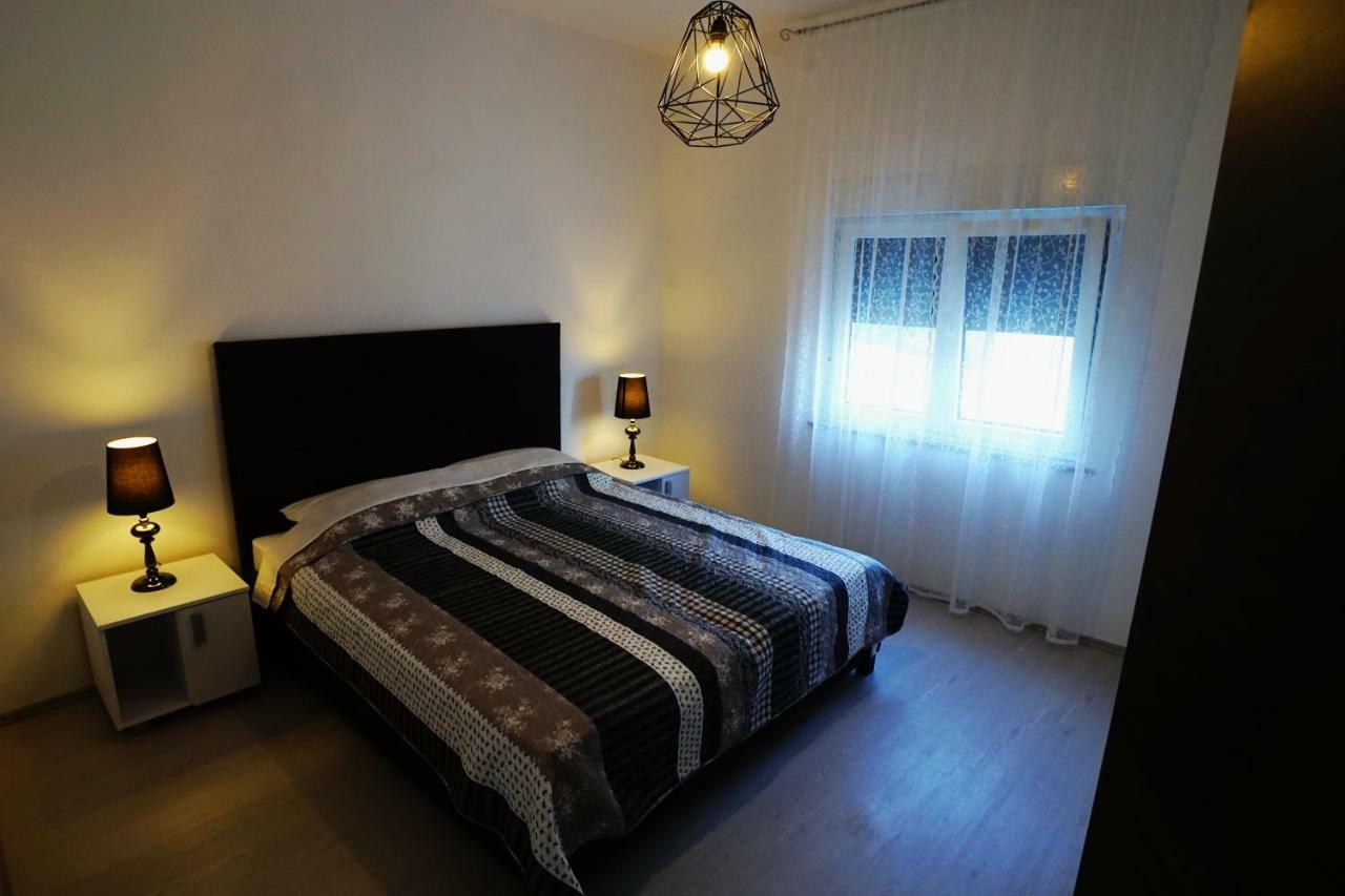 Casa Gremar Lägenhet Pjescana Uvala Exteriör bild